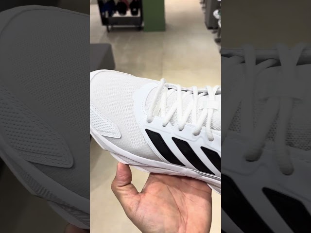 Vídeo relacionado con adidas Hombre Courtjam Control 3 Tennis Shoes, Cloud White/Core Black/Grey Two, 42 2/3 EU