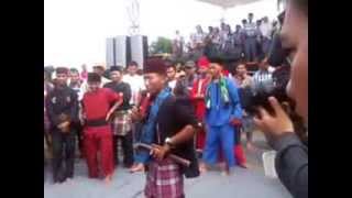 preview picture of video 'Palang pintu Festival kali Bekasi 21-12-13@ pencak silat tradisional Bekasi'
