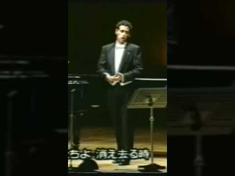 Very young juan Diego Flores singing in Japan #belcanto #concert #opera