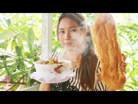 Cambodian Bread with Stewed Beef(Khor Kou)-Cooking by beautiful girl- Village food rural in cambodia
