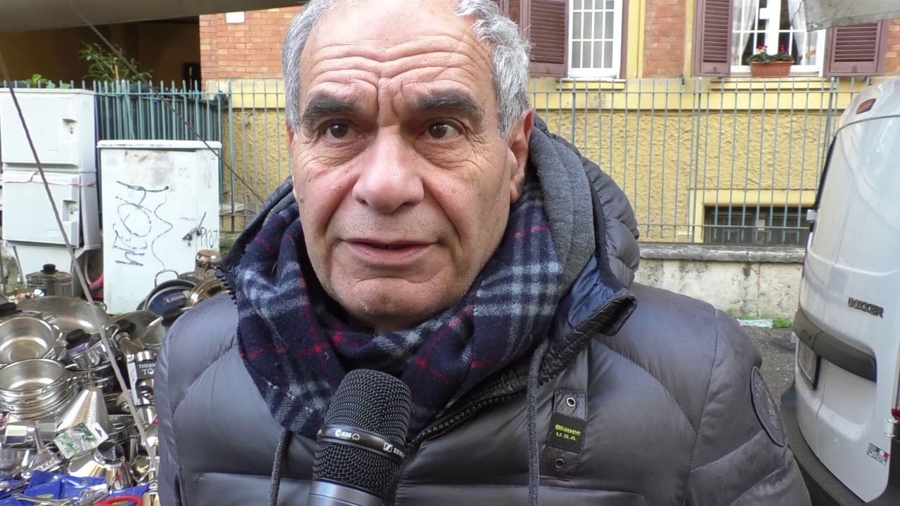 Il Comune di Roma impone lo stop alle bancarelle Il Comune di Roma impone lo stop alle bancarelle