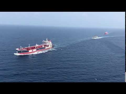 HMS Montrose escorts British Tankers in the Gulf
