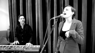 Stine Bramsen "Karma Town" LIVE fra Radio100