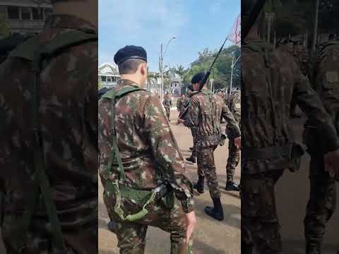 Desfile  da tropa URBANA da 11ª  Brigada de Infantaria Mecanizada