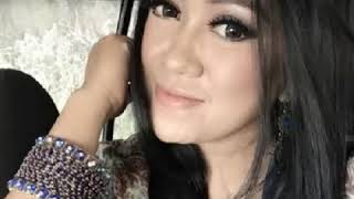 Download lagu Pantun Cinta Sodiq Monata/Rena mp3 Download lagu Pantun Cinta Sodiq Monata/Rena mp3