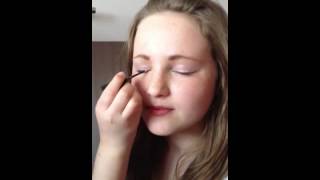 Jasmins make-up tutorial on her best friend Emmie