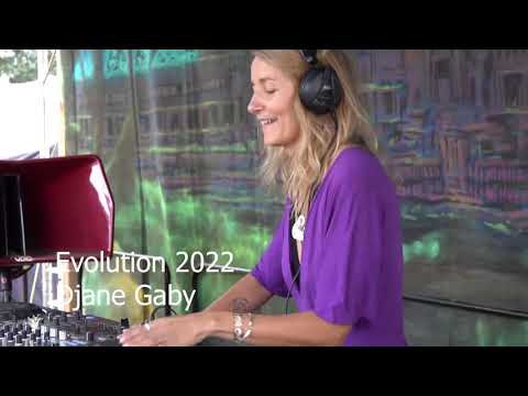 Evolution 2022 am Garliner See   Djane Gaby