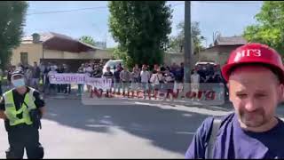 В Николаеве под апелляционным судом – масштабный митинг работников НГЗ и «экозащитников»