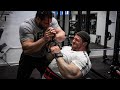 David Hoffmann in der Eisenhöhle | Rückentraining im Home-Gym