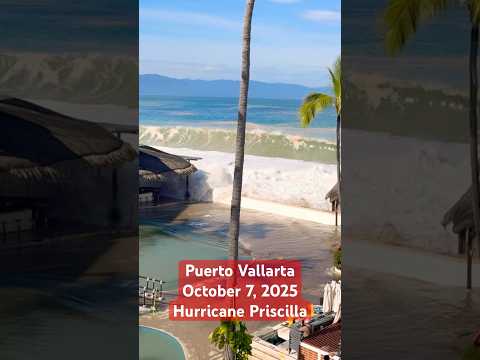 Crazy big waves in Puerto Vallarta 10/07/25