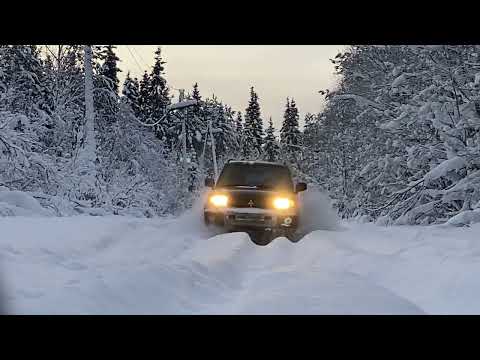 Mitsubishi Pajero Pinin with northern winter