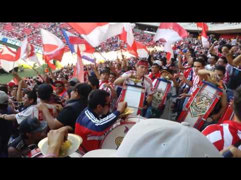 "Desde la barra rojiblanca!! Pídeme la Luna" Barra: La Irreverente • Club: Chivas Guadalajara