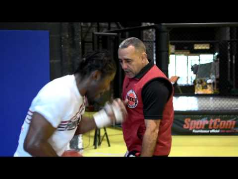 "EL FENOMENO" Hassan N'Dam, entrenando en Paris con Pedro Díaz.