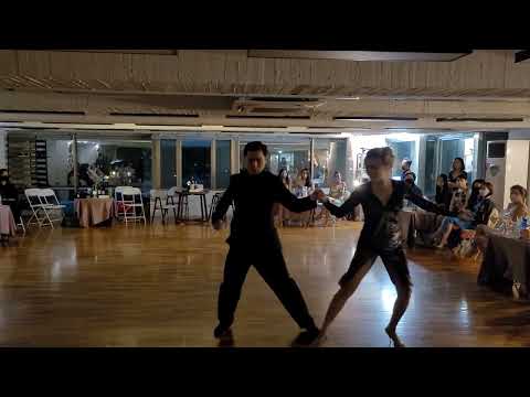  Gustavo Lin  and  Catarina Chung  are  dancing  to  the  tango  "  Patetico  "  by  Osvaldo Pugliese  in  2022