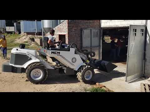 CL50 Multi-Loader Demonstration @ Poultry Farm