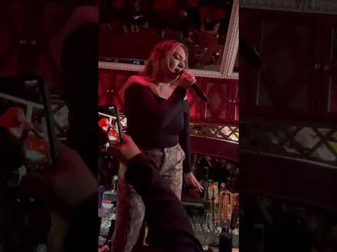 Janet Uribe - Inocente Pobre Amiga (Cover) live