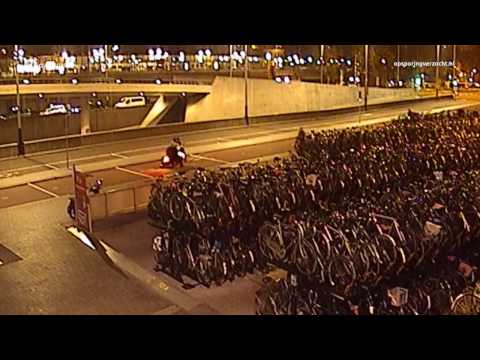 Amsterdam: Zware mishandeling echtpaar bij Centraal Station