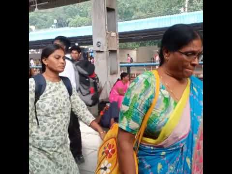 👌Jhansi to channai train ...channai ka famous mareena beach 🏖️⛱️......New video...like👍subscribe..👍