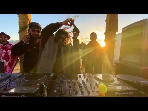 Shan Nash closing sunrise set at LUT 6 in Mojave desert