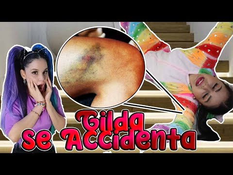 Gilda has an ACCIDENT - I'm going to the hospital / Gaby and Gilda