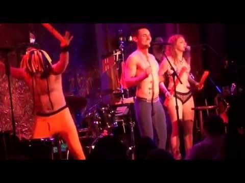 The Skivvies - Happy Medley