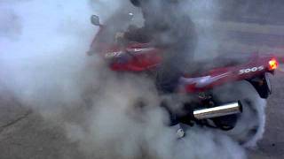 preview picture of video 'Kawasaki GPZ 500 - koniec sezonu by Zami'