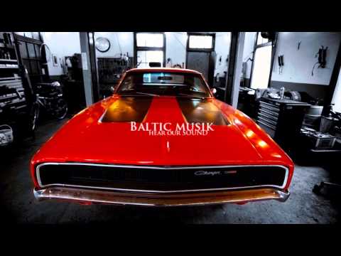 Robin Thicke feat. T.I. & Pharrell - Blurred Lines (B. BRAVO's Get Nasty Remix)