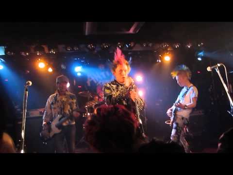 THE DISCOCKS & KENTARO THE ERECTiONS - SOMEONE'S GONNA DIE(BLITZ COVER)