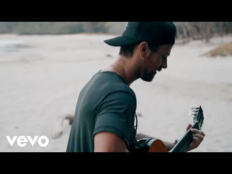 Kip Moore - More Girls Like You (Official Music Video)