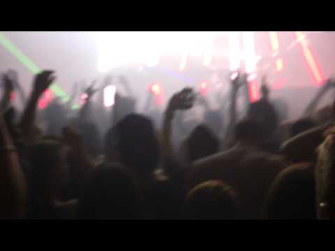 Armin van Buuren playing Simon Patterson vs. Coldplay - Miss The Scientist (Mashup)