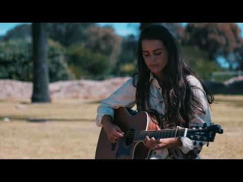 Steph Strings - 'Wildfire' (CUBE Street Sessions)