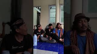 Download lagu Just hanging out #funny #freshentertainment mp3