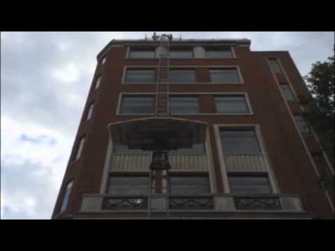 Gerald the GB Movers Furniture Hoist in action