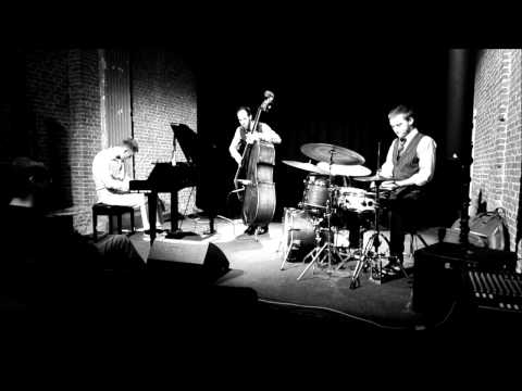 World Trio @ Jazzzolder 23 9 11 1