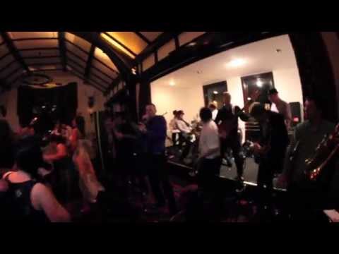 Bombskare cover 'Sex Drive' at wedding