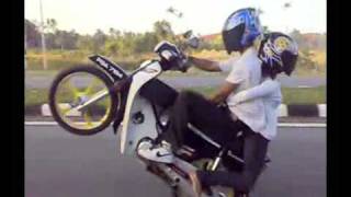 Download lagu WHEELIE BMC mp3 Download lagu WHEELIE BMC mp3