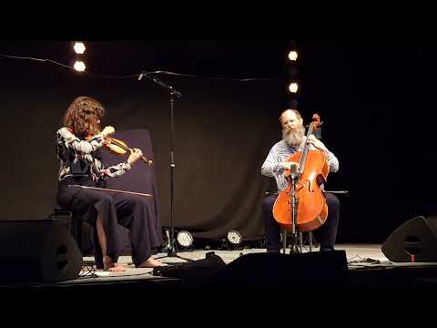 Fabiana Striffler (violon) et Karsten Hochapfel (violoncelle) le vendredi 11 juillet à Jazz à Luz