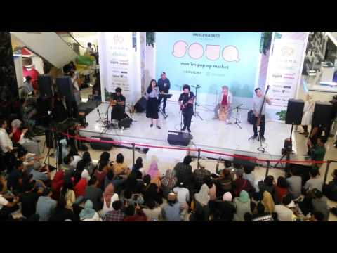 Mari Bercerita @ Payung Teduh Ft Icha