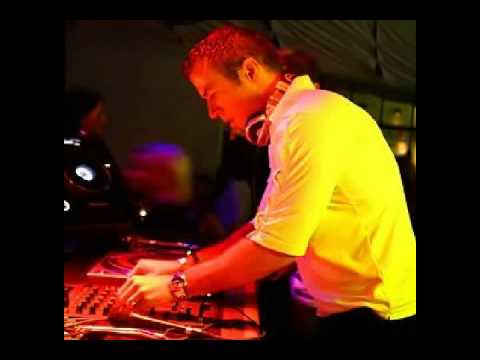 Quivver - 2 Notes N A Beat (Jay Lumen Arena Remix)