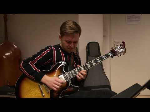 Nikodem Kluczyński | Rainy Sparrow