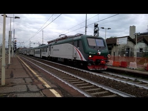 E464 242+6 piano ribassato Trenord - Milano Greco - 06/09/2019