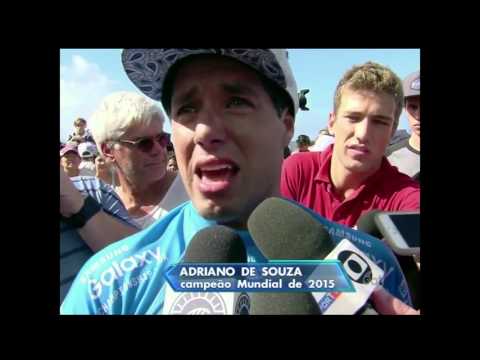 Replay - Adriano de Souza (Mineirinho) Campeao Mundial de Surf 21 12 15 TV Jornal/SBT