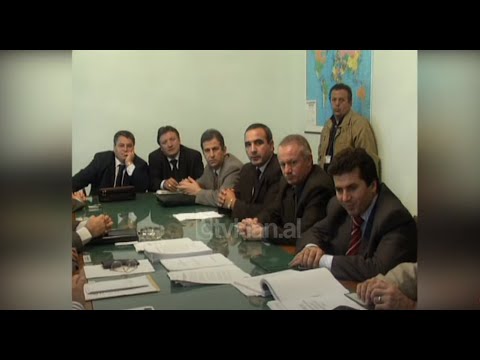 Mblidhet Komisioni i Lartë i Ligjeve, diskutime për hetimin e organizatave kriminale (28 Tetor 2002)