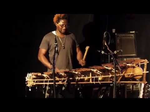 download lagu mp3 mp4 Adama Bilorou, download lagu Adama Bilorou gratis, unduh video klip Adama Bilorou