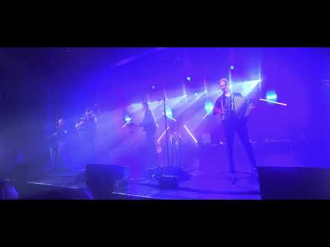 Soraidh Slàn & The Rise - Skerryvore Featuring Oban Pipe Band & Grant Cassiady