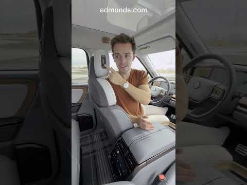 The Rivian R1T’s interior is a design masterpiece #rivian #r1t #ev #truck #carreview