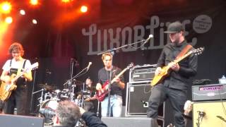 Jett Rebel met stukje Should have told you met gitaarsolo Lorijn von Piekartz