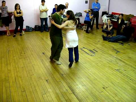 Federico Naveira & Ines Muzzopappa Enrosques Workshop Demo at Practilonga-939 (NYC)