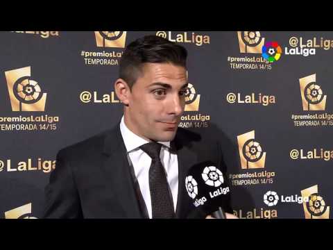 Mejor centrocampista Adelante: Óscar González: "He ganado el premio cuando menos me lo esperaba"