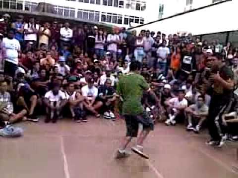 Encontro de bboys 10 Anos Floor Riders(Muxibinha/Amarelo vs Puber/Ronkaly)